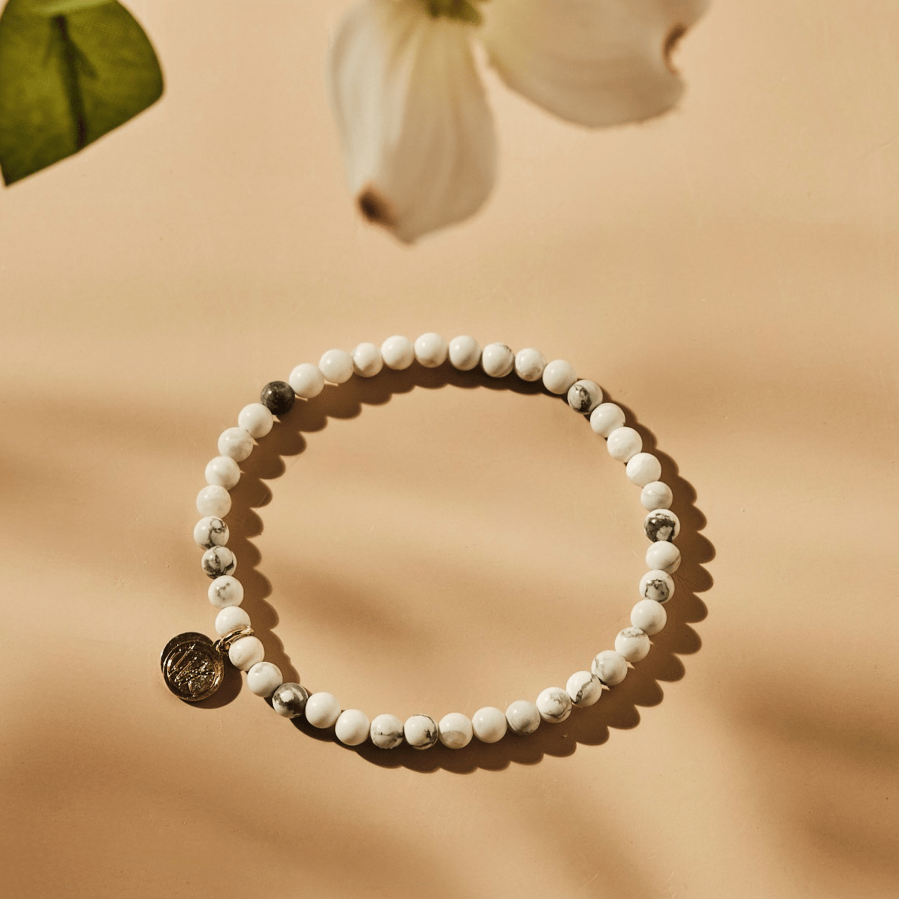 WHITE HOWLITE - WENDY KLEINERWENDY KLEINER